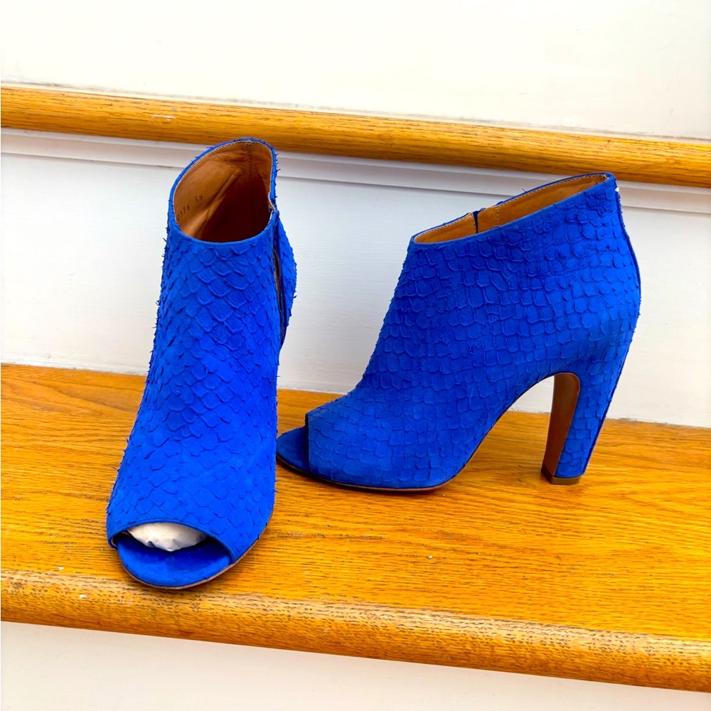 Maison Martin Margiela suede "snakeskin" peep toe booties, Eur38. Made in Italy.